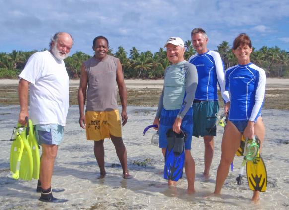 Bob  &  Fijian friend         John,    Mark  &  Carolyn